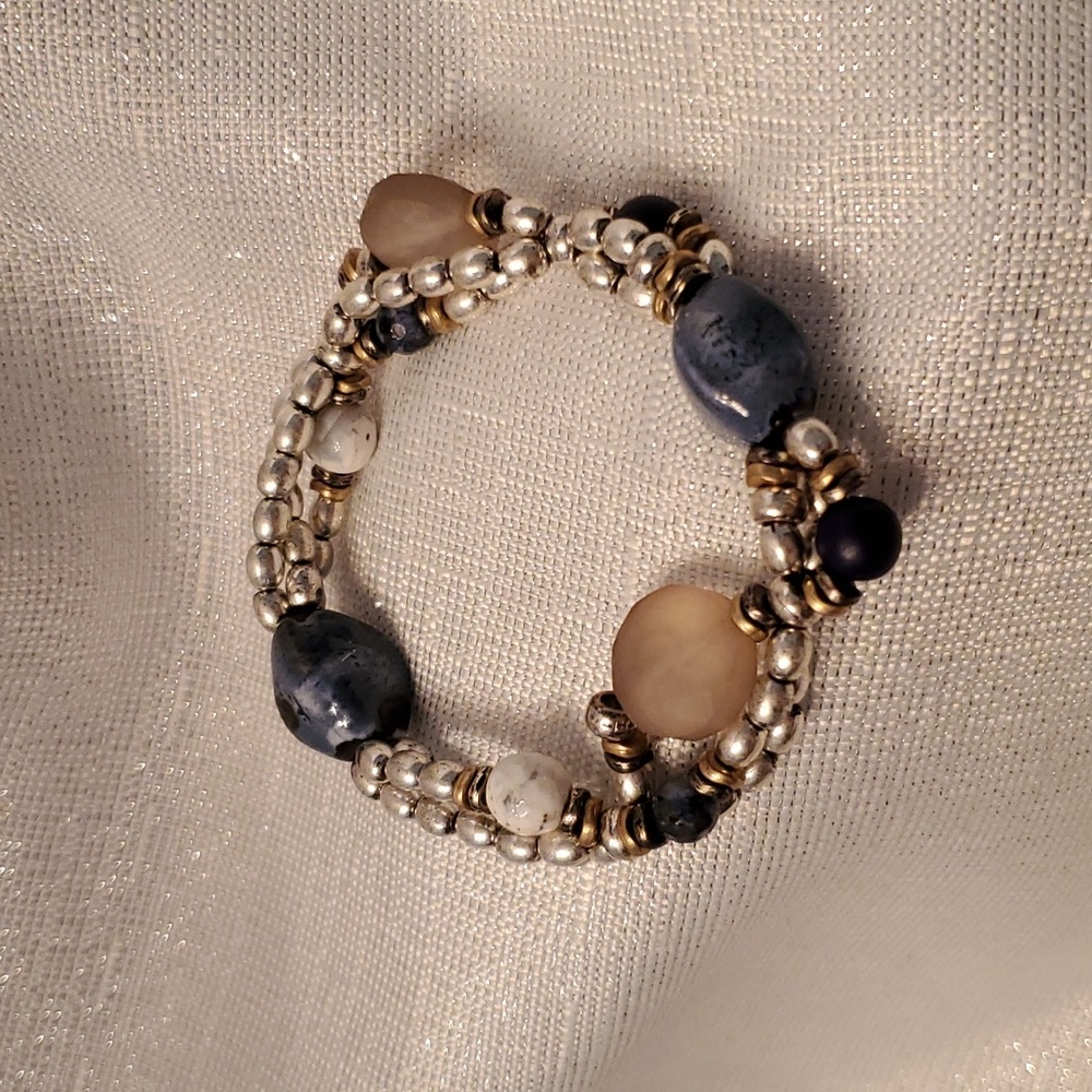 J Jill Natural stone bracelet